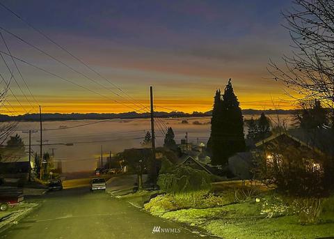2215 Main St, Everett, WA 98203 photo 3