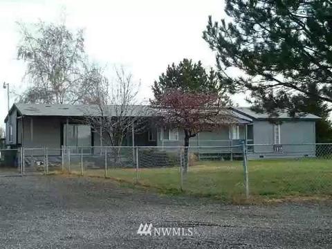 2135 Hanson Loop, Burbank, WA 99323 photo 1