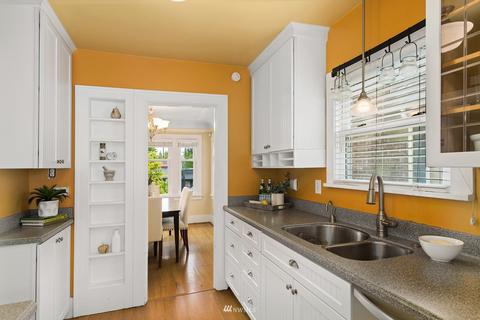 7527 20th Ave NE, Seattle, WA 98115 photo 13