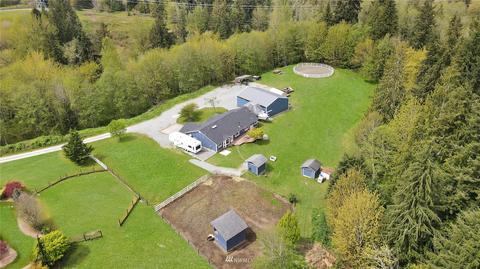 23401 Fisk Rd E, Orting, WA 98360 photo 2