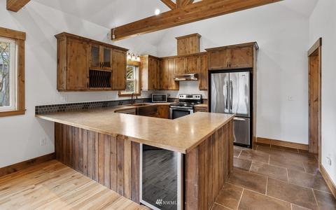 310 W Third St, Cle Elum, WA 98922 photo 8