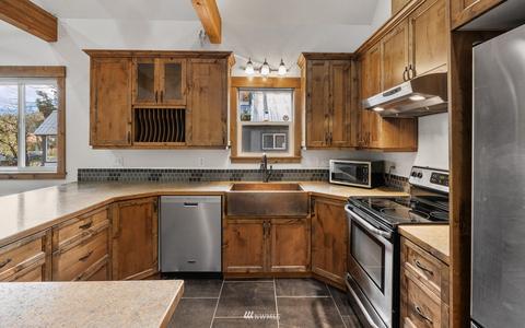 310 W Third St, Cle Elum, WA 98922 photo 9