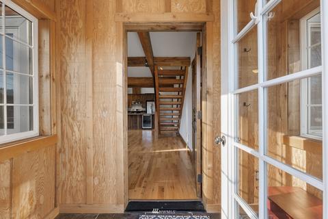 310 W Third St, Cle Elum, WA 98922 photo 2