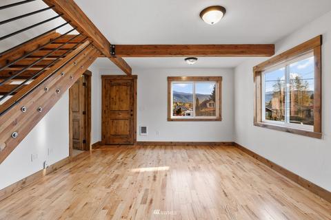 310 W Third St, Cle Elum, WA 98922 photo 4