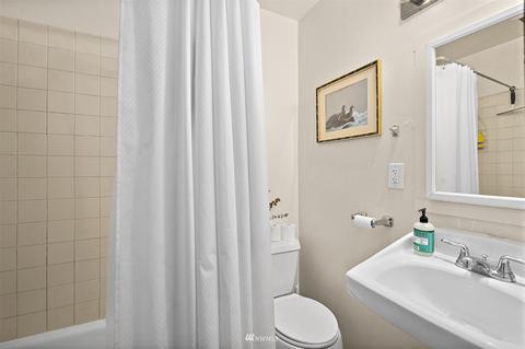 3832 Eastern Ave N, Seattle, WA 98103 photo 18