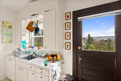 3832 Eastern Ave N, Seattle, WA 98103 photo 12