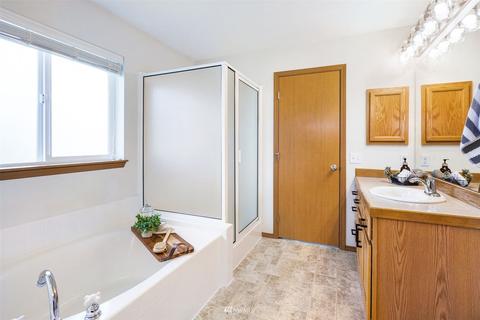 15505 38th Dr SE, Bothell, WA 98012 photo 11