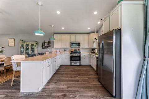 539 E 3rd St, Sumas, WA 98295 photo 14