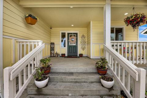 539 E 3rd St, Sumas, WA 98295 photo 2