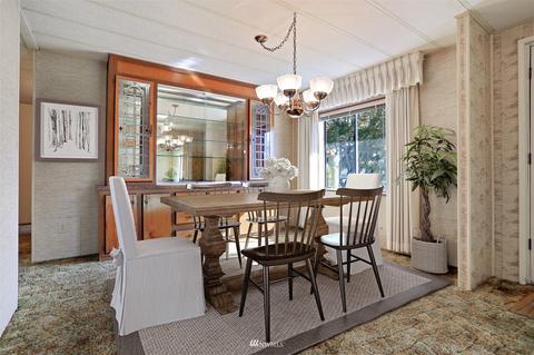 23627 Lake Dr E, Bothell, WA 98021 photo 5
