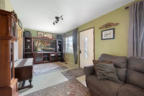 1719 Wilson Ave, Enumclaw, WA 98022 photo 5