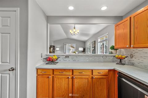 1702 Puget Dr, Everett, WA 98203 photo 4