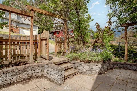 4025 Friday Ave N, Everett, WA 98201 photo 2