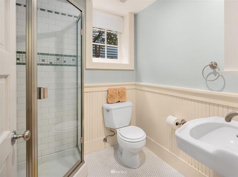 202 36th Ave E, Seattle, WA 98112 photo 23