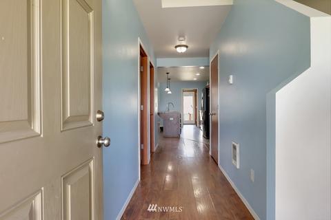 18706 18th Ave E, Spanaway, WA 98387 photo 4