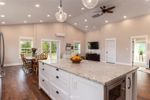 4899 G Loop Rd, Bow, WA 98232 photo 14