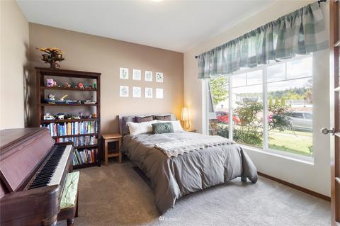 814 Williams St NW, Orting, WA 98360 photo 4