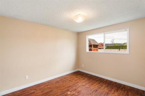 2283 48th, Longview, WA 98632 photo 11
