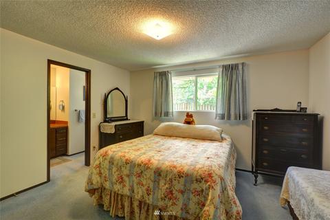 10817 152nd St, Bothell, WA 98011 photo 12