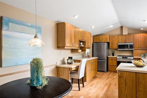 10625 NE 204th Pl, Bothell, WA 98011 photo 11