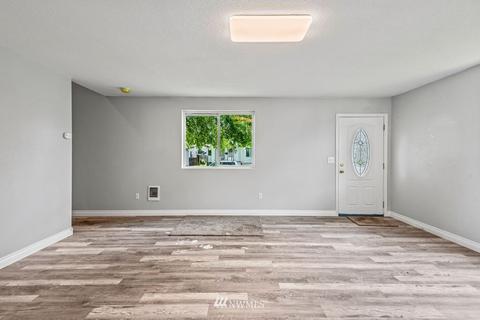 329 25th Ave, Longview, WA 98632 photo 2