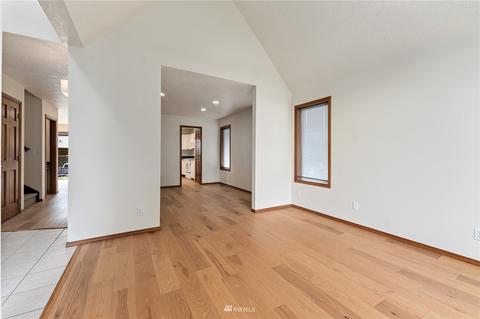 728 E Wapato Ave, Chelan, WA 98816 photo 3