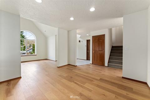 728 E Wapato Ave, Chelan, WA 98816 photo 4