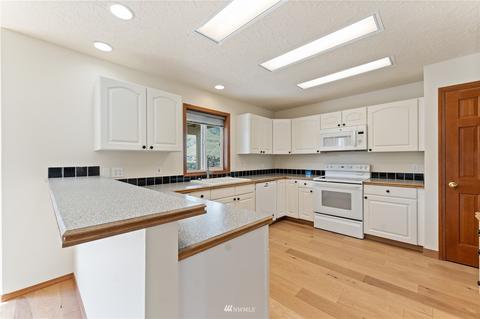 728 E Wapato Ave, Chelan, WA 98816 photo 8