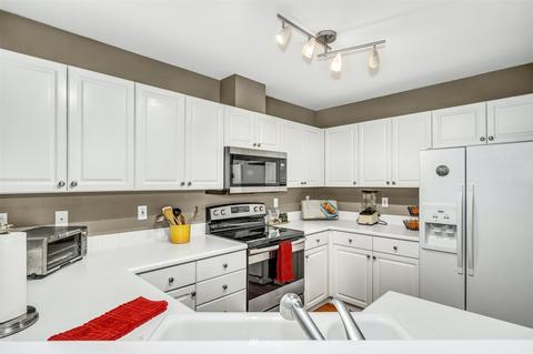 17426 Bothell Way NE #A202, Bothell, WA 98011 photo 10