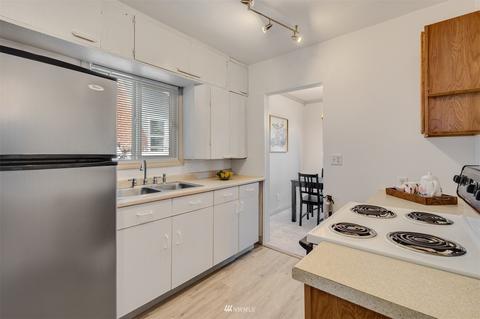 1028 Rockefeller Ave, Everett, WA 98201 photo 12