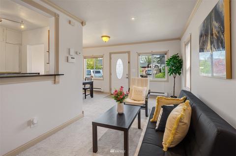 1028 Rockefeller Ave, Everett, WA 98201 photo 3