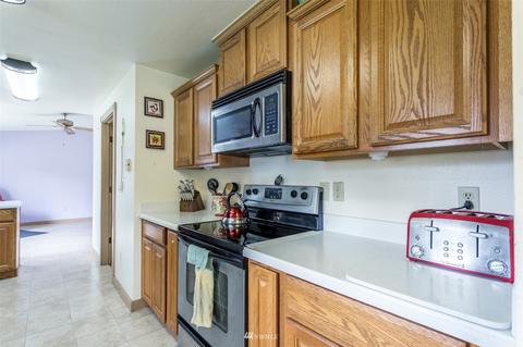 416 190th St E, Spanaway, WA 98387 photo 17