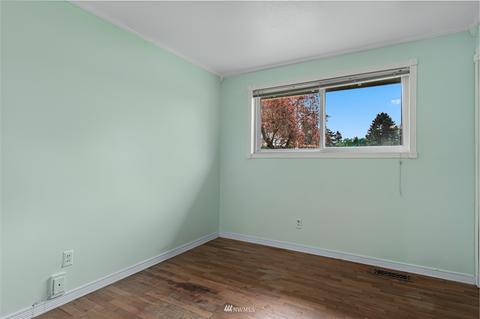 1045 E Maple St, Kent, WA 98030 photo 17