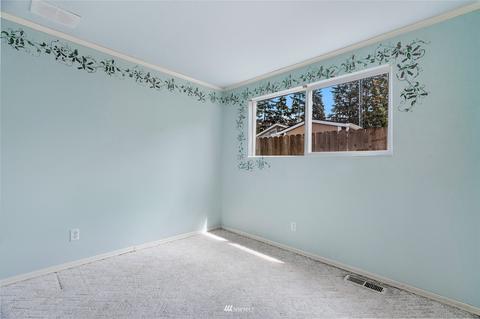 1045 E Maple St, Kent, WA 98030 photo 16