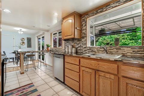 1045 E Maple St, Kent, WA 98030 photo 12