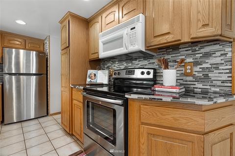 1045 E Maple St, Kent, WA 98030 photo 10