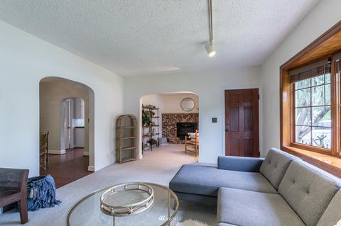 422 Sumner Ave, Sumner, WA 98390 photo 5