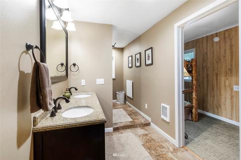 58719 Lumpy Ln E, Greenwater, WA 98022 photo 17