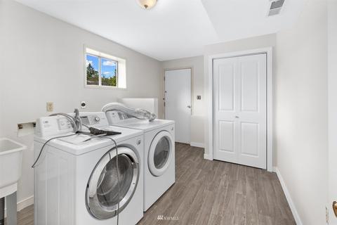 1005 Cascade Dr, Edmonds, WA 98020 photo 20