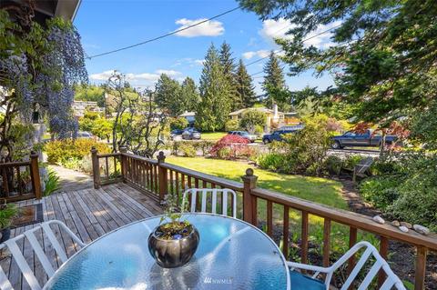 1005 Cascade Dr, Edmonds, WA 98020 photo 2