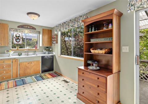1005 Cascade Dr, Edmonds, WA 98020 photo 9