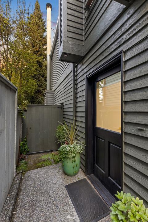 416 25th Ave E, Seattle, WA 98112 photo 24