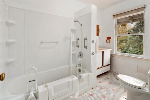 901 18th Ave E, Seattle, WA 98112 photo 26