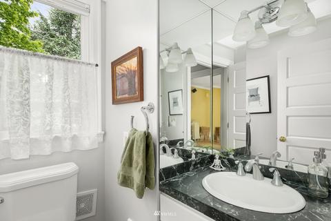 945 17th Ave E, Seattle, WA 98112 photo 21