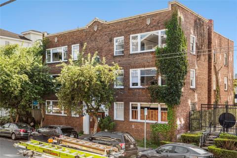 315 Summit Ave E, Seattle, WA 98102 photo 2