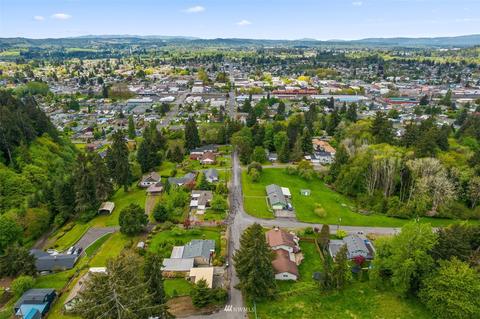 906 E Main St, Centralia, WA 98531 photo 4