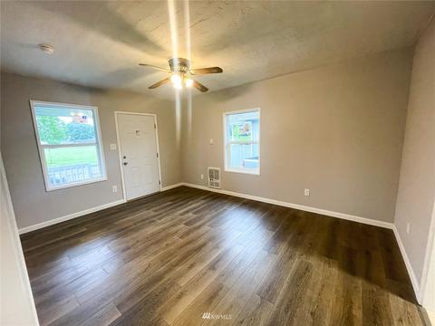 231 22nd Ave, Longview, WA 98632 photo 2
