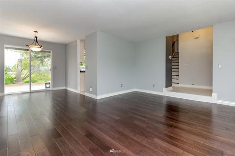 301 Jewell, Enumclaw, WA 98022 photo 4