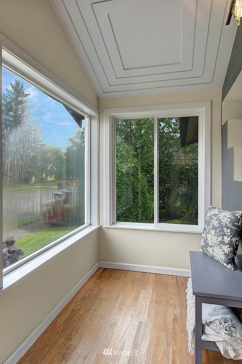 1747 Harding St, Enumclaw, WA 98022 photo 2