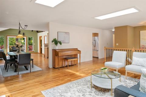 10628 NE 154th Pl, Bothell, WA 98011 photo 4